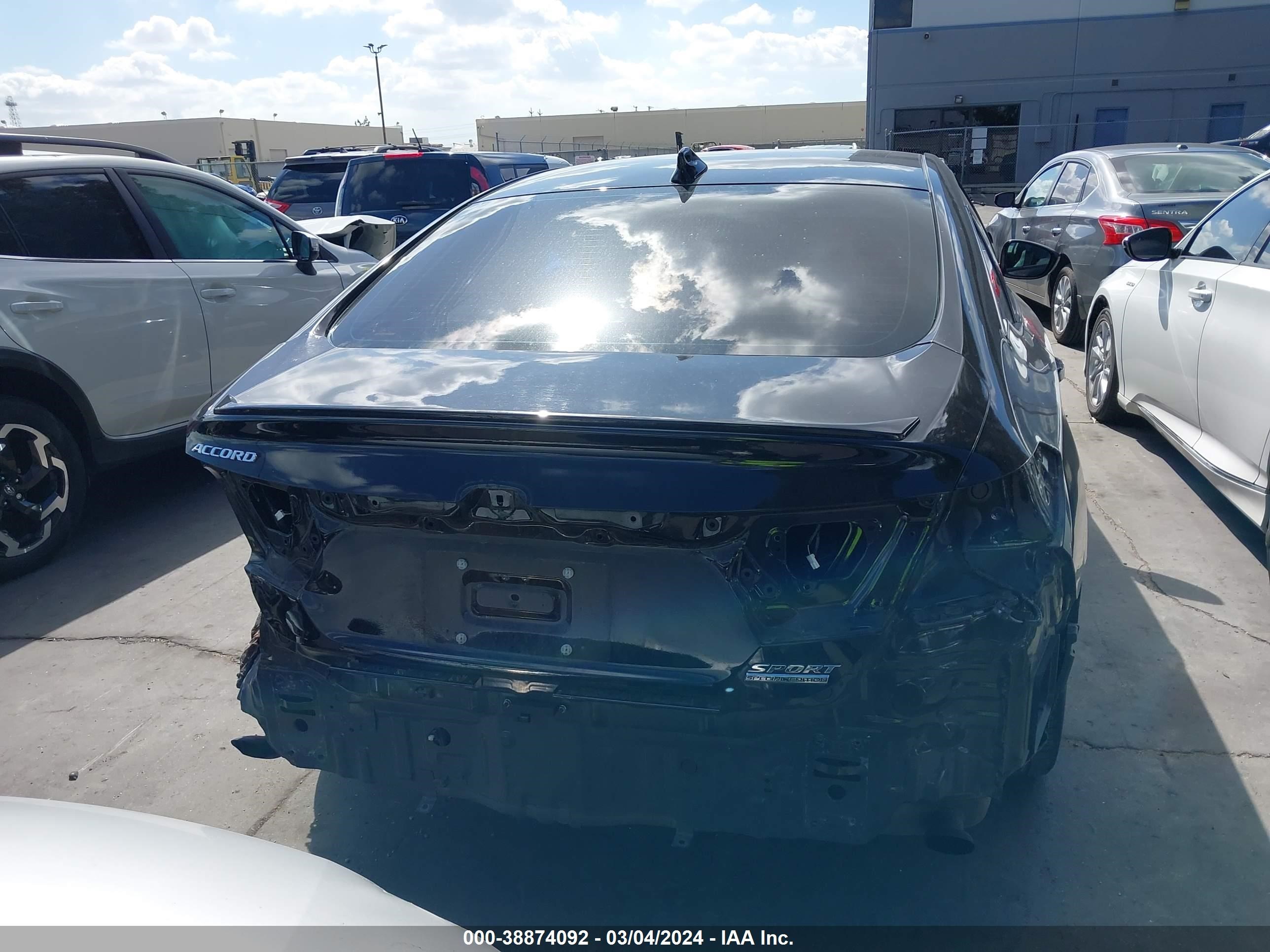 Photo 15 VIN: 1HGCV1F42MA074083 - HONDA ACCORD 