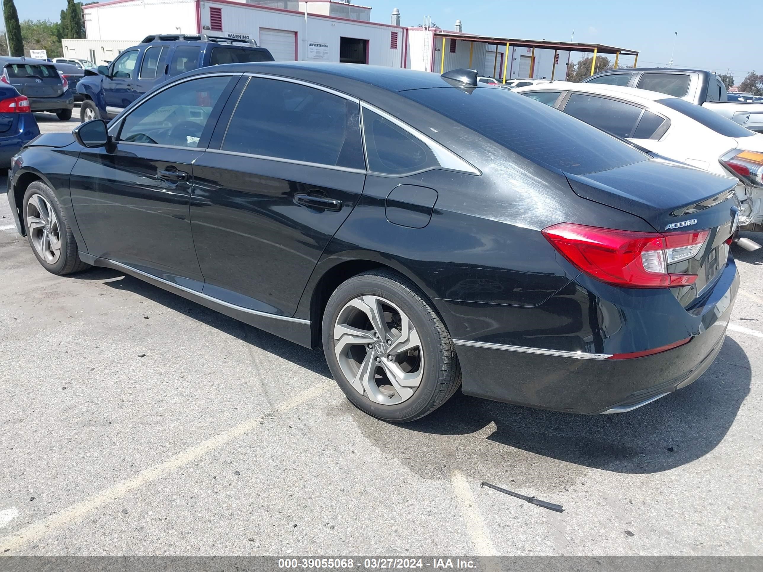 Photo 2 VIN: 1HGCV1F43KA123921 - HONDA ACCORD 