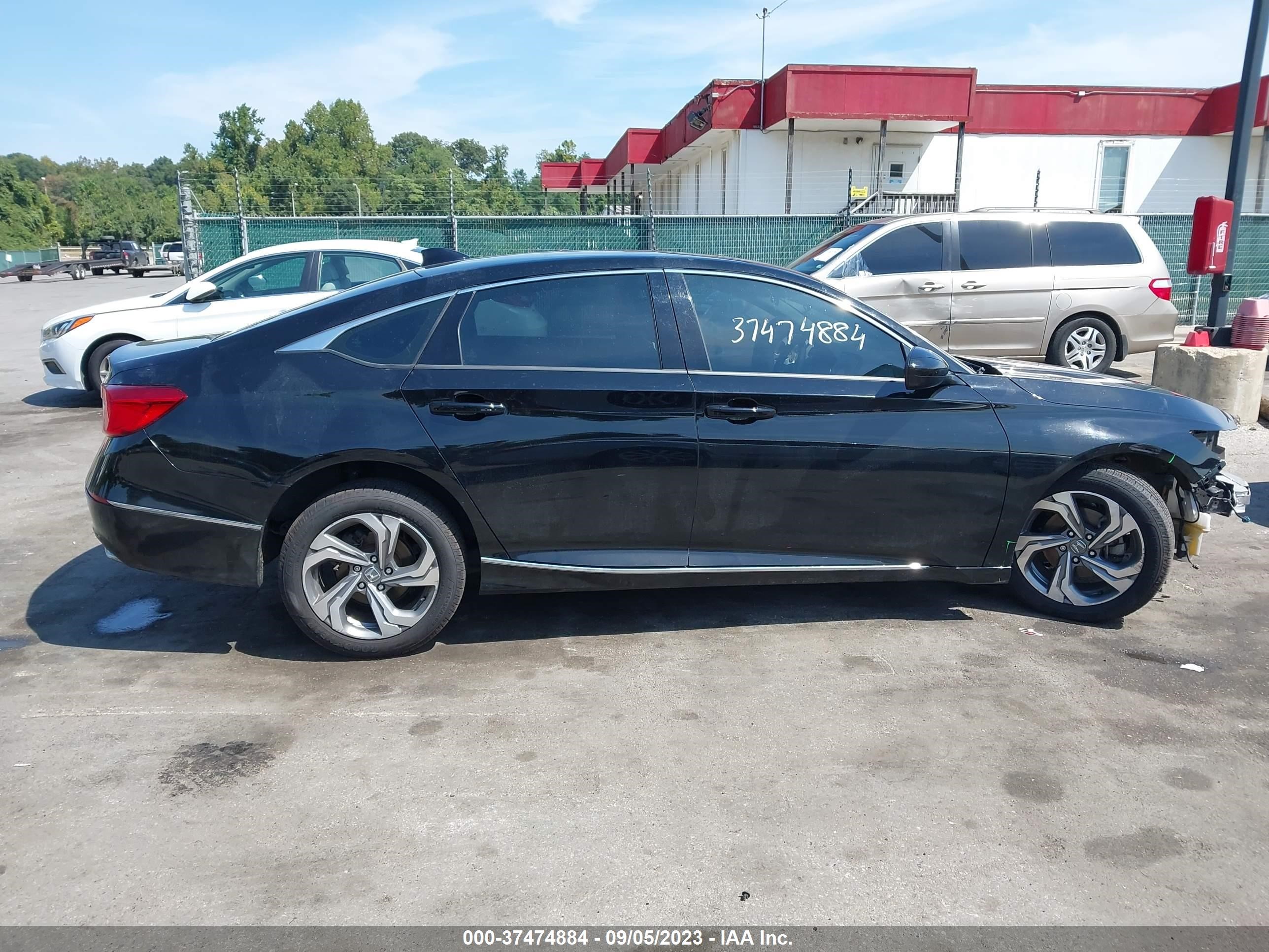 Photo 13 VIN: 1HGCV1F43KA174934 - HONDA ACCORD 