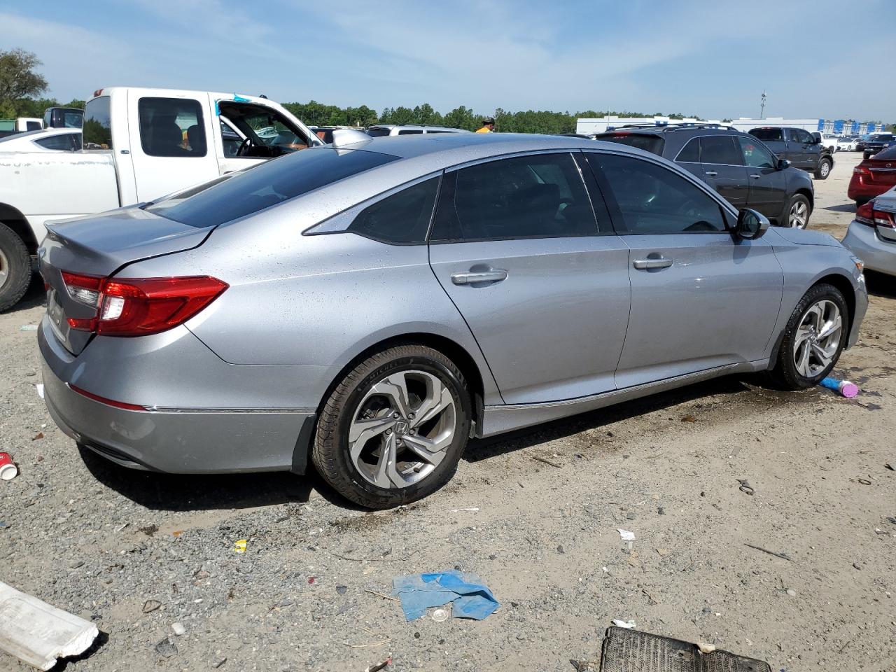 Photo 2 VIN: 1HGCV1F43LA084474 - HONDA ACCORD 