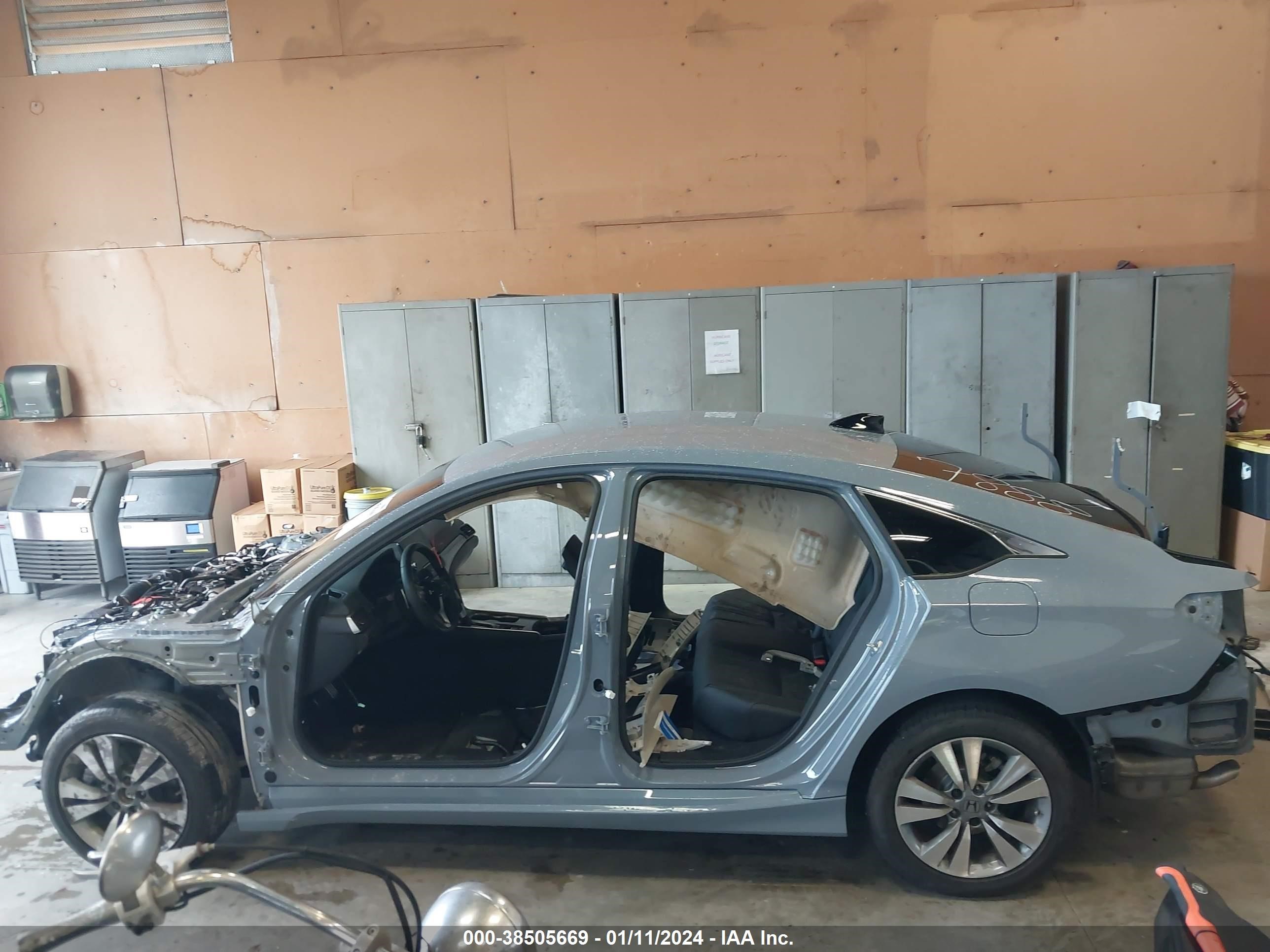 Photo 12 VIN: 1HGCV1F43MA057888 - HONDA ACCORD 