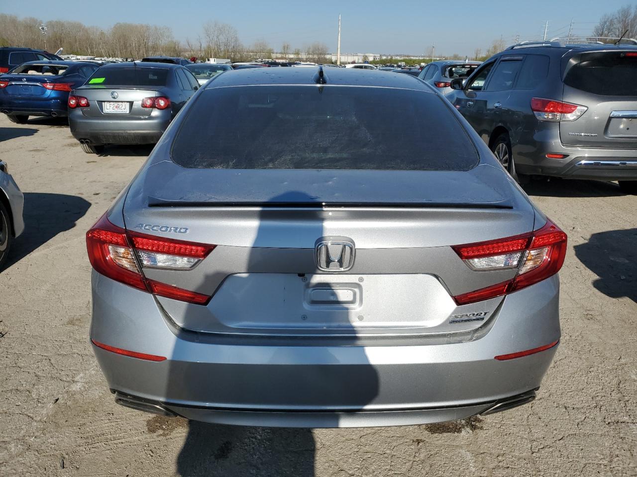 Photo 5 VIN: 1HGCV1F43NA068813 - HONDA ACCORD 