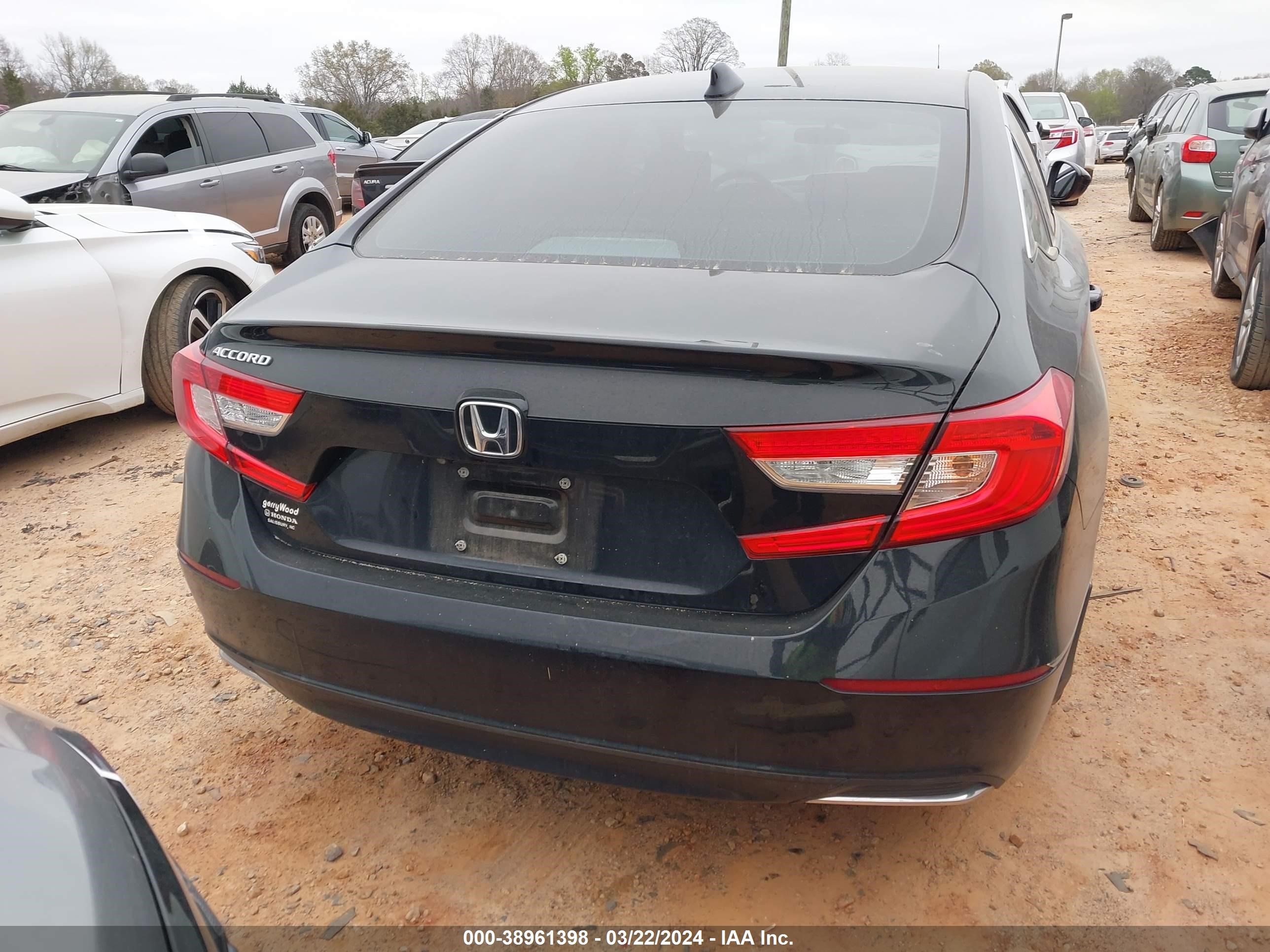 Photo 15 VIN: 1HGCV1F44JA157994 - HONDA ACCORD 