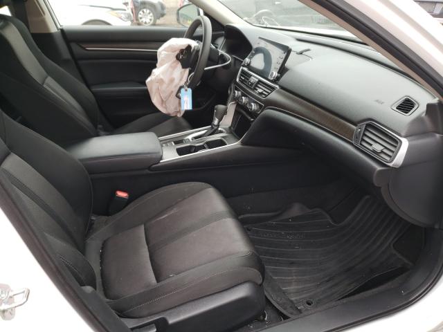 Photo 4 VIN: 1HGCV1F44JA268125 - HONDA ACCORD EX 