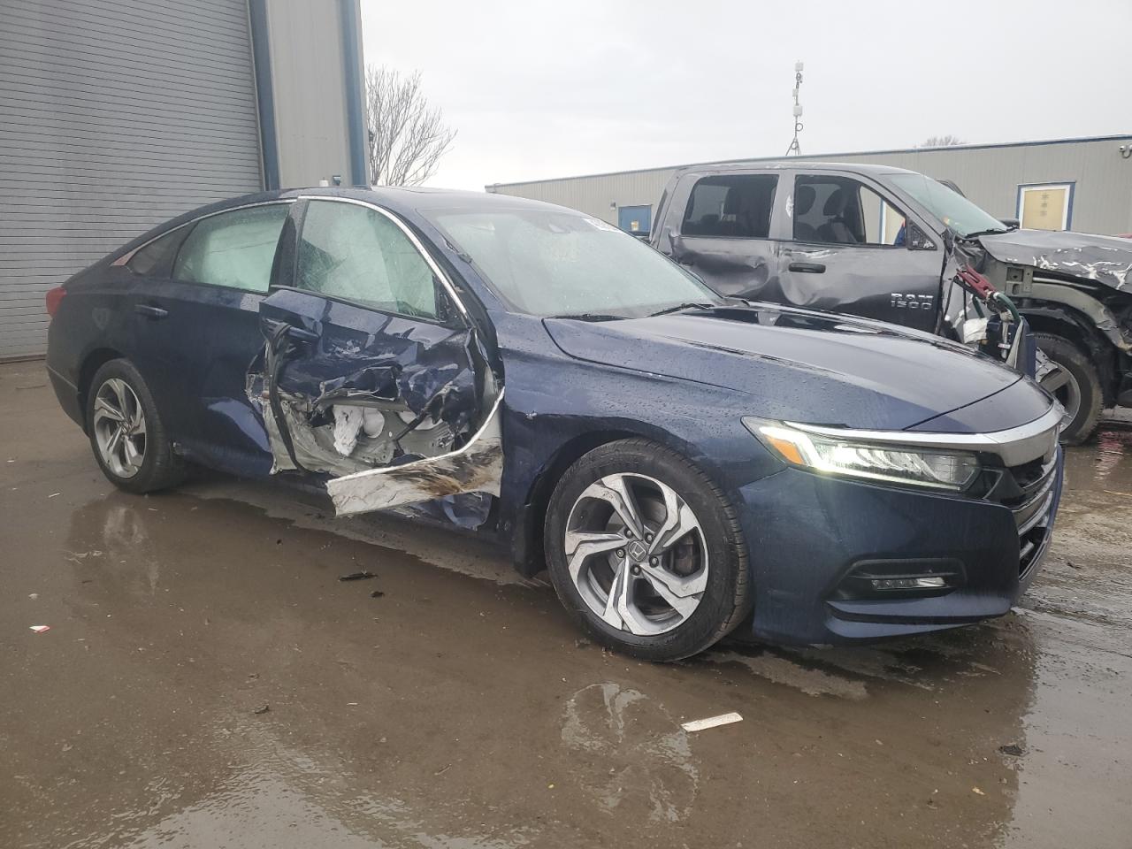 Photo 3 VIN: 1HGCV1F44LA114209 - HONDA ACCORD 