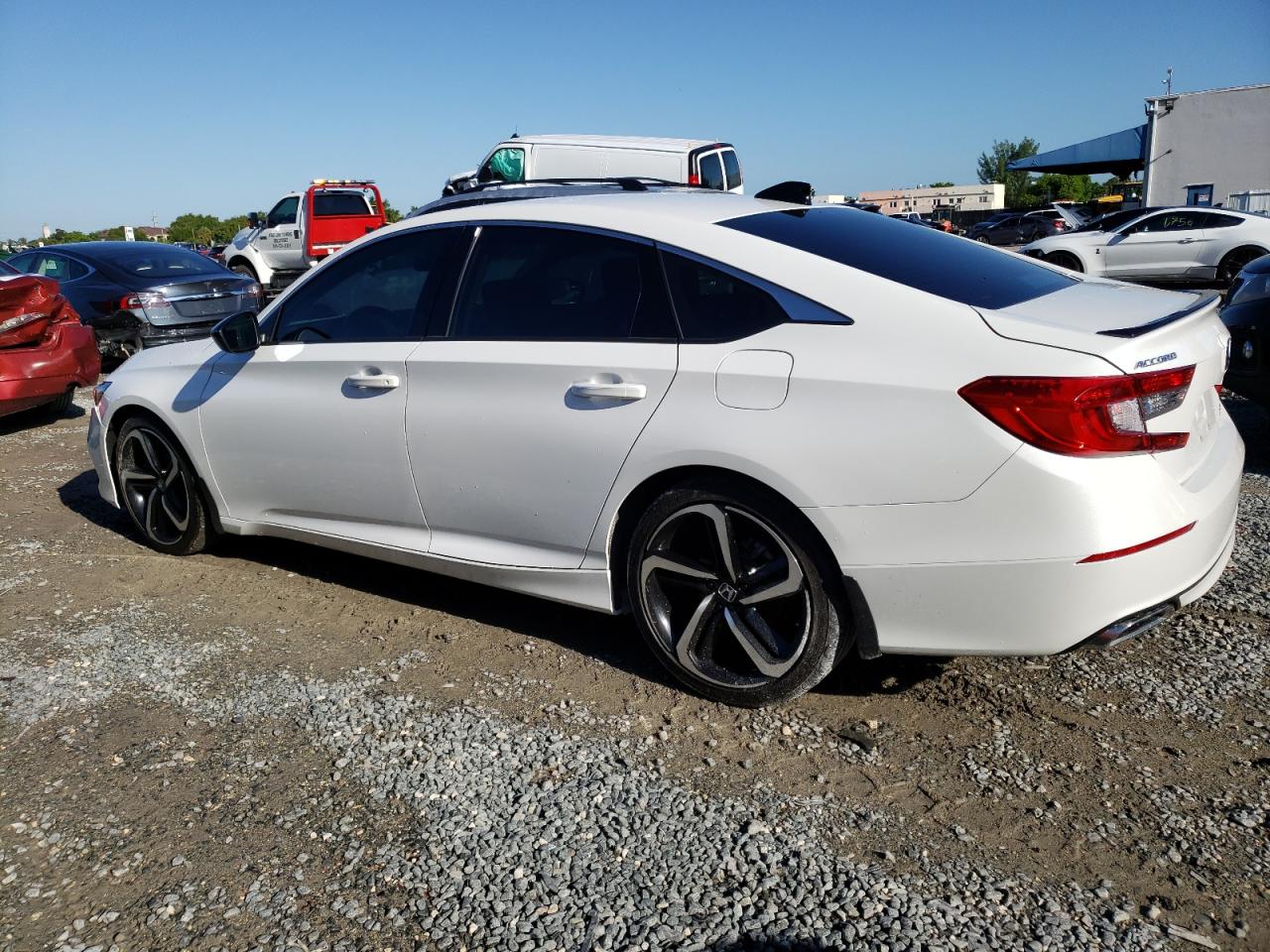 Photo 1 VIN: 1HGCV1F44NA072899 - HONDA ACCORD 