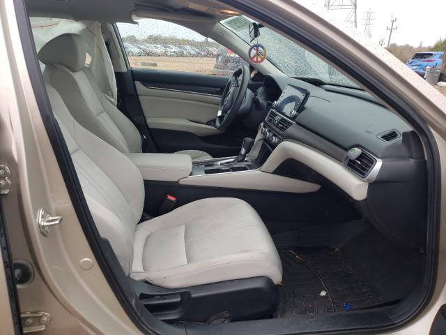 Photo 4 VIN: 1HGCV1F45JA113082 - HONDA ACCORD EX 