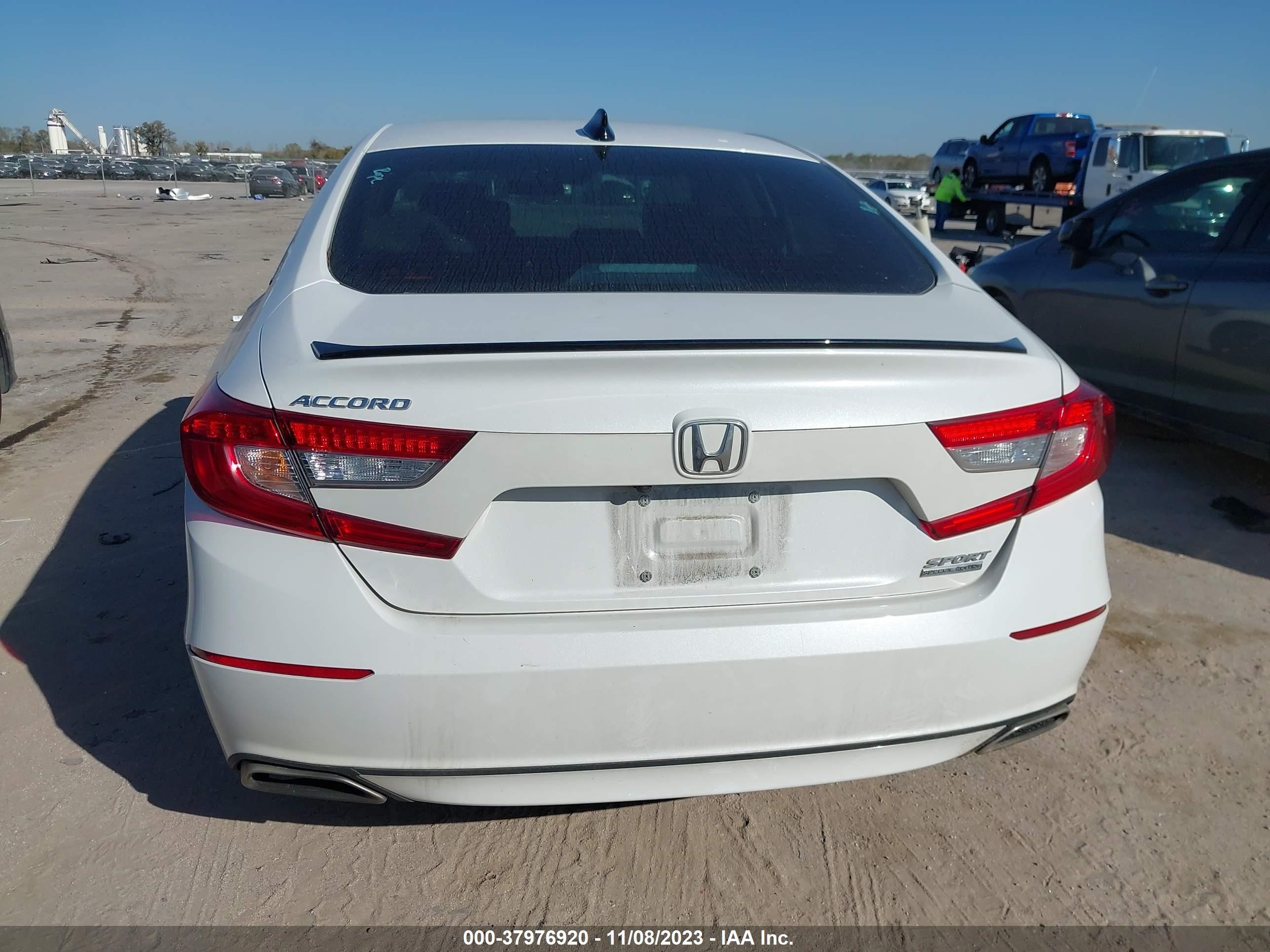 Photo 15 VIN: 1HGCV1F45MA093159 - HONDA ACCORD SPO 