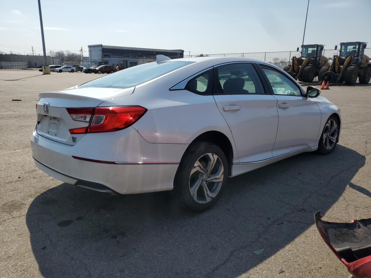 Photo 2 VIN: 1HGCV1F46JA109672 - HONDA ACCORD 