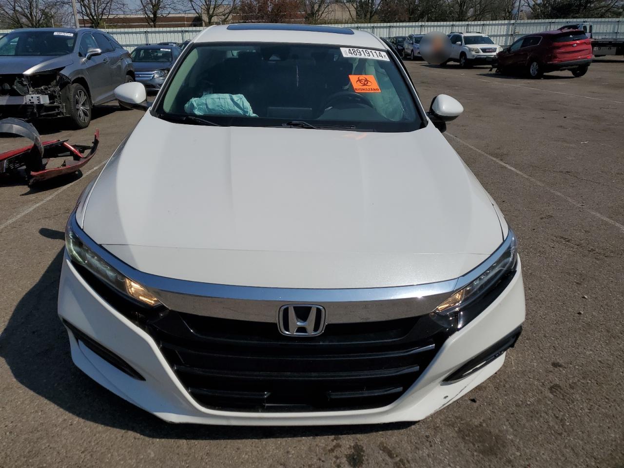 Photo 4 VIN: 1HGCV1F46JA109672 - HONDA ACCORD 