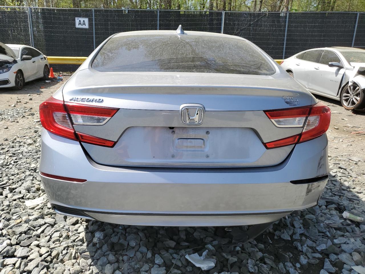 Photo 5 VIN: 1HGCV1F46KA003949 - HONDA ACCORD 