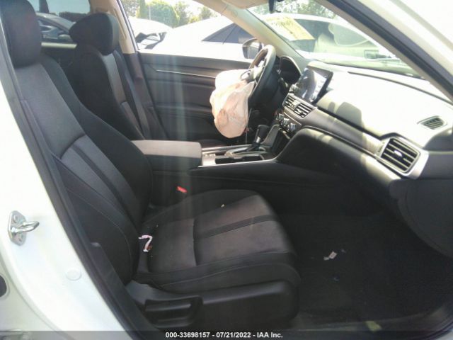 Photo 4 VIN: 1HGCV1F46LA087482 - HONDA ACCORD SEDAN 