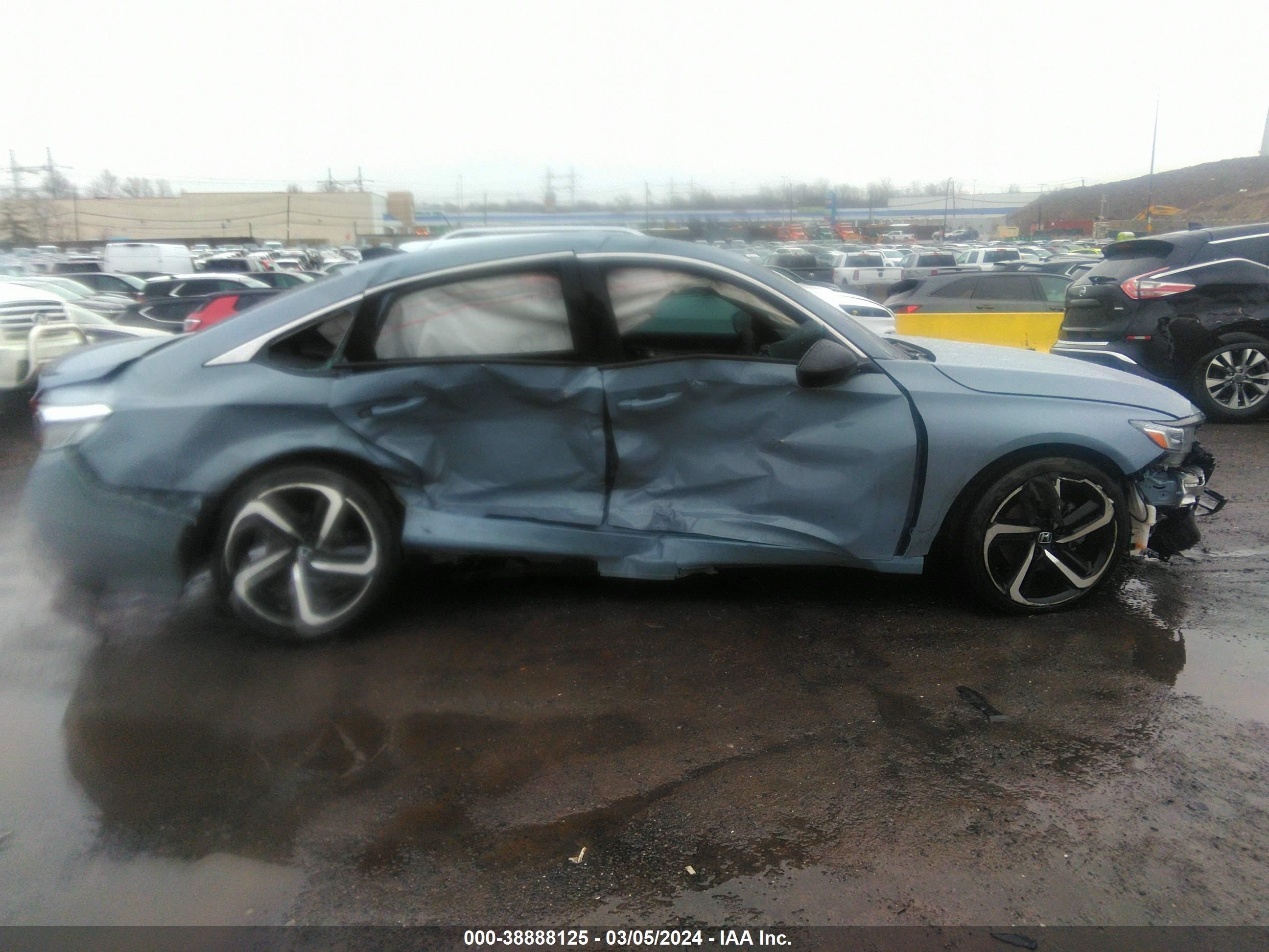 Photo 11 VIN: 1HGCV1F46MA113368 - HONDA ACCORD 