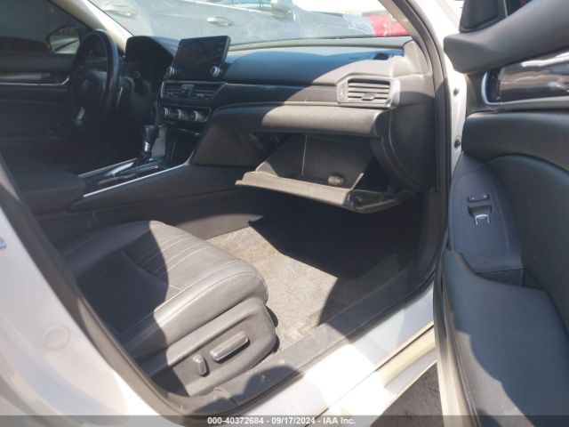 Photo 4 VIN: 1HGCV1F46NA061760 - HONDA ACCORD 