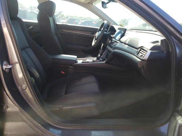 Photo 4 VIN: 1HGCV1F47JA108885 - HONDA ACCORD EX 