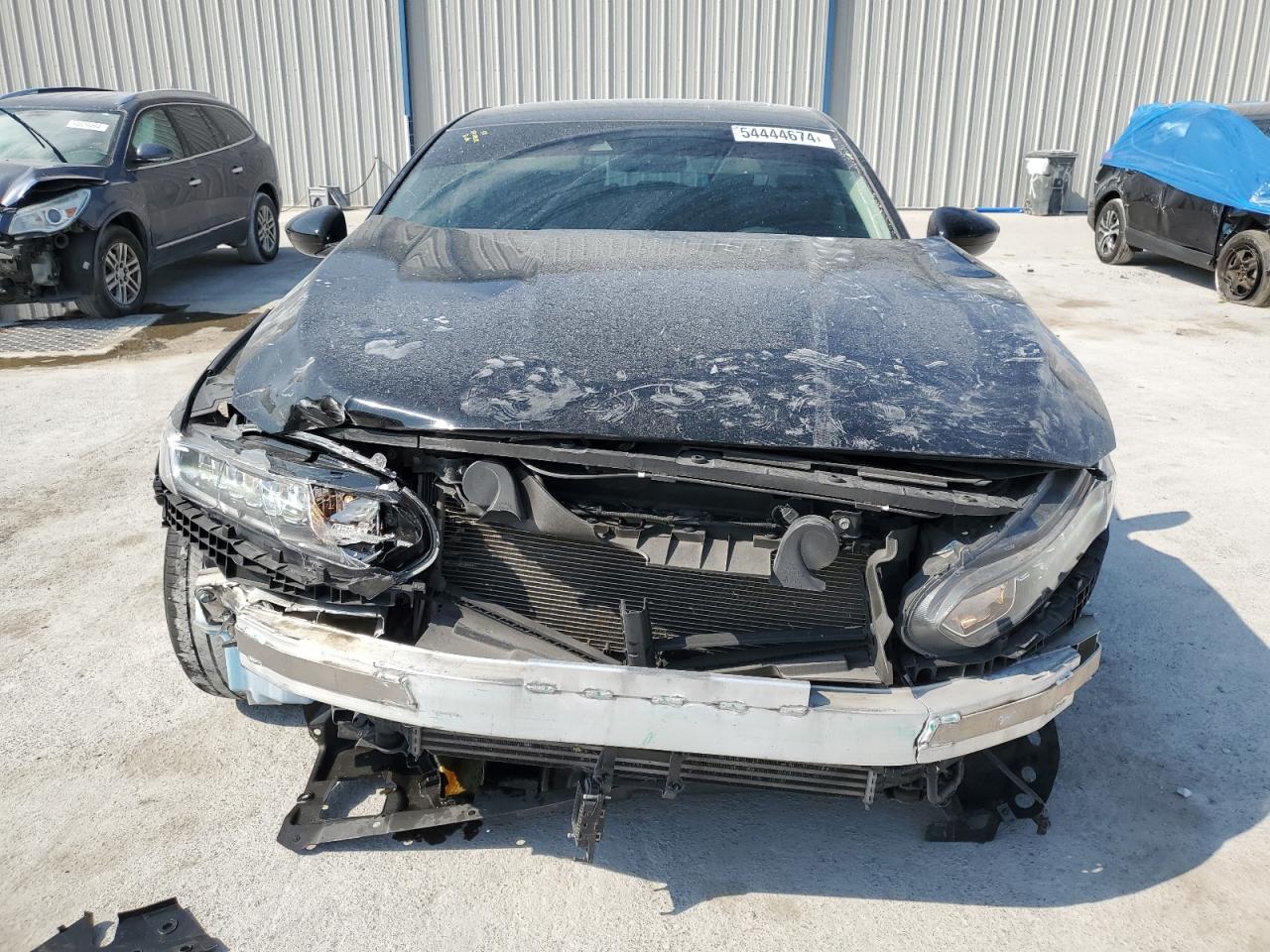 Photo 4 VIN: 1HGCV1F47JA143815 - HONDA ACCORD 