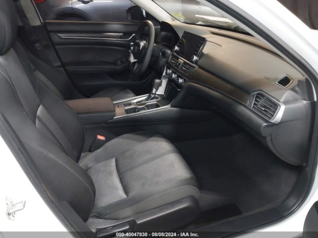 Photo 4 VIN: 1HGCV1F47LA070786 - HONDA ACCORD 