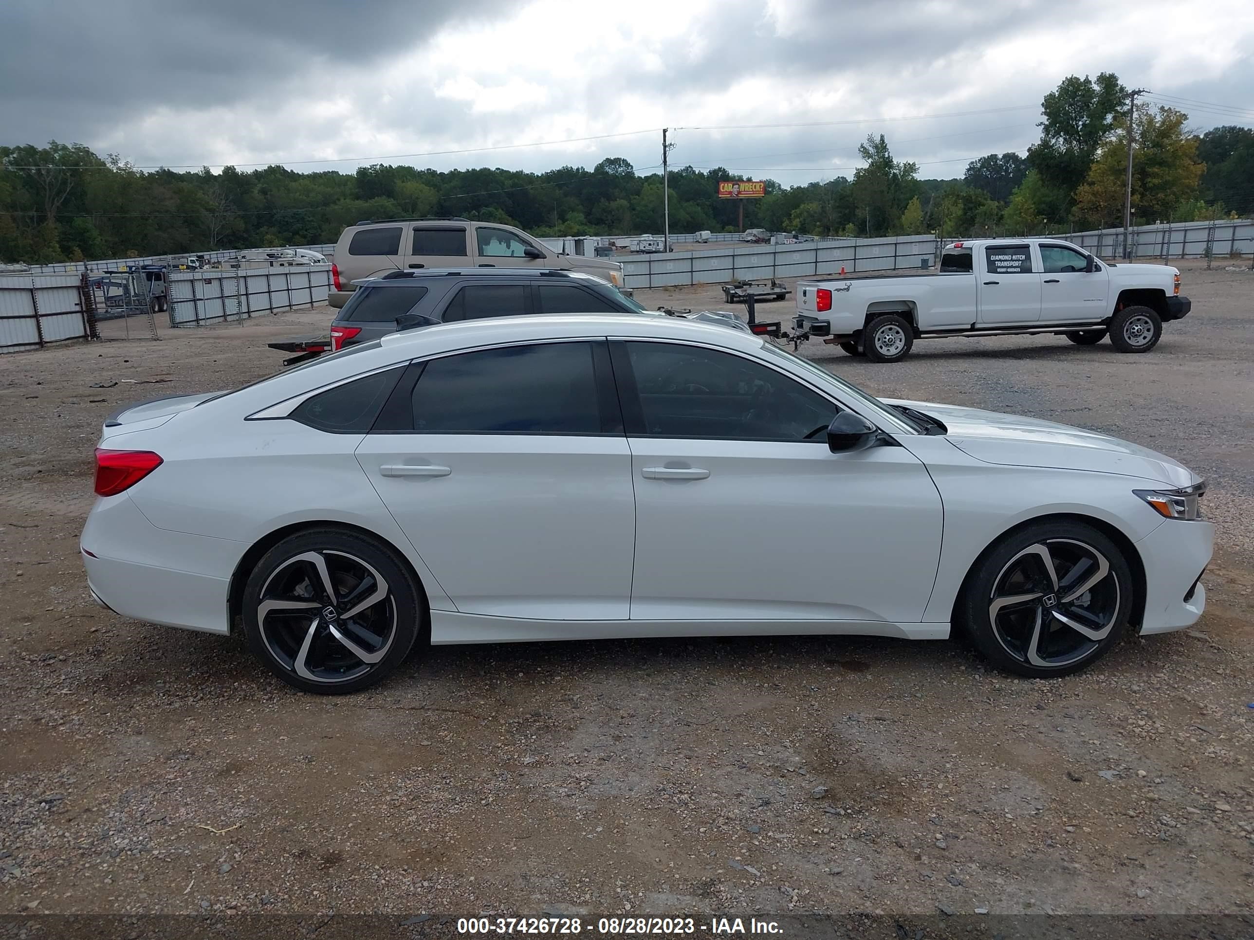 Photo 13 VIN: 1HGCV1F47MA020939 - HONDA ACCORD 