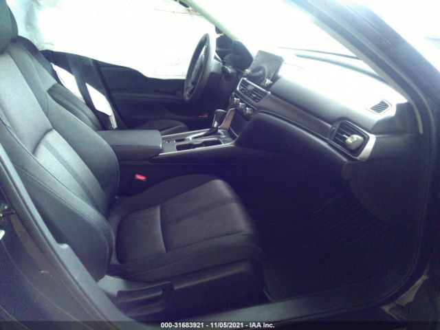 Photo 4 VIN: 1HGCV1F48JA210910 - HONDA ACCORD SEDAN 