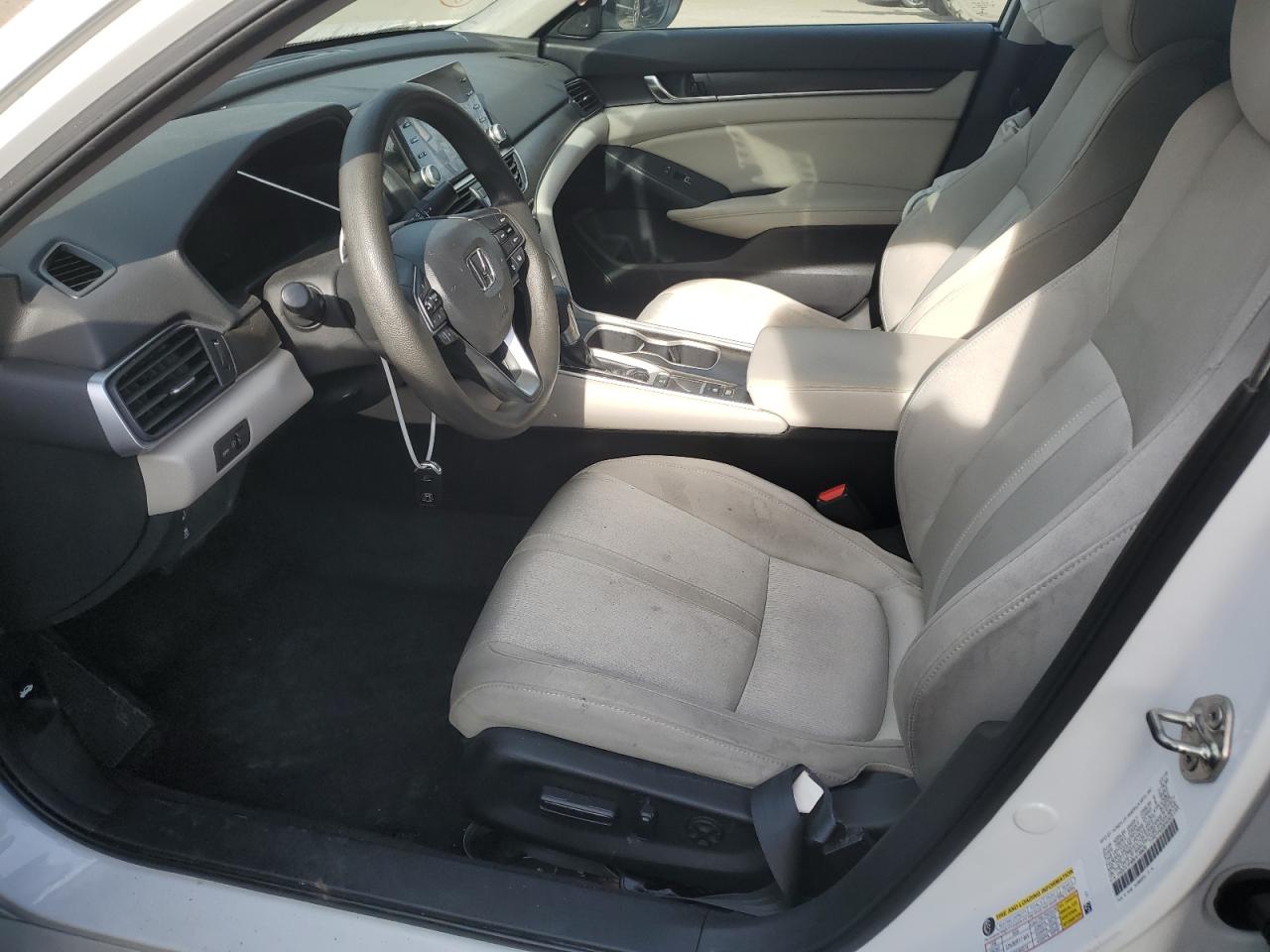 Photo 6 VIN: 1HGCV1F48KA138429 - HONDA ACCORD 