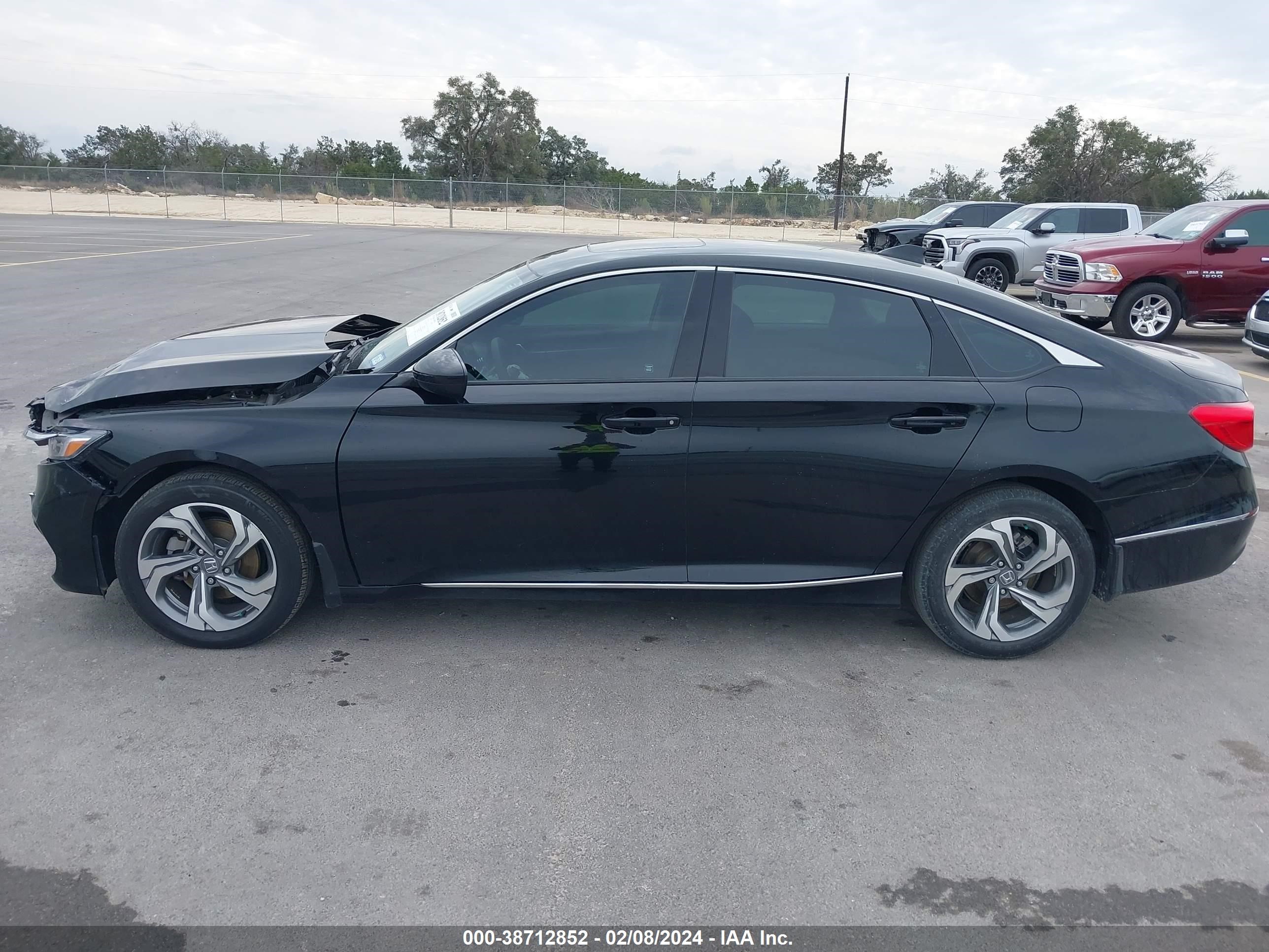 Photo 13 VIN: 1HGCV1F48LA138089 - HONDA ACCORD 