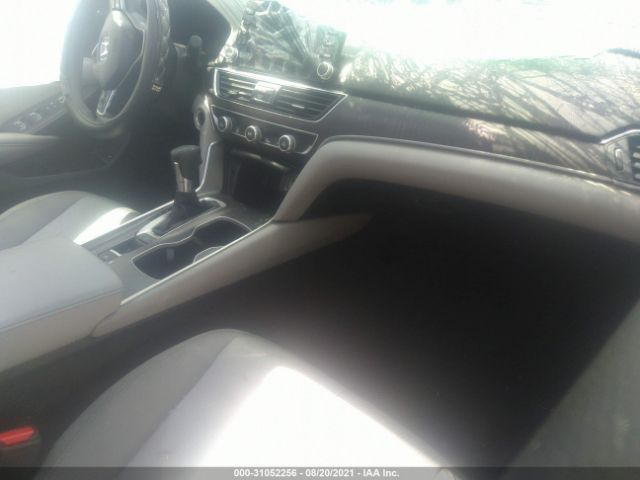 Photo 4 VIN: 1HGCV1F49KA143123 - HONDA ACCORD SEDAN 