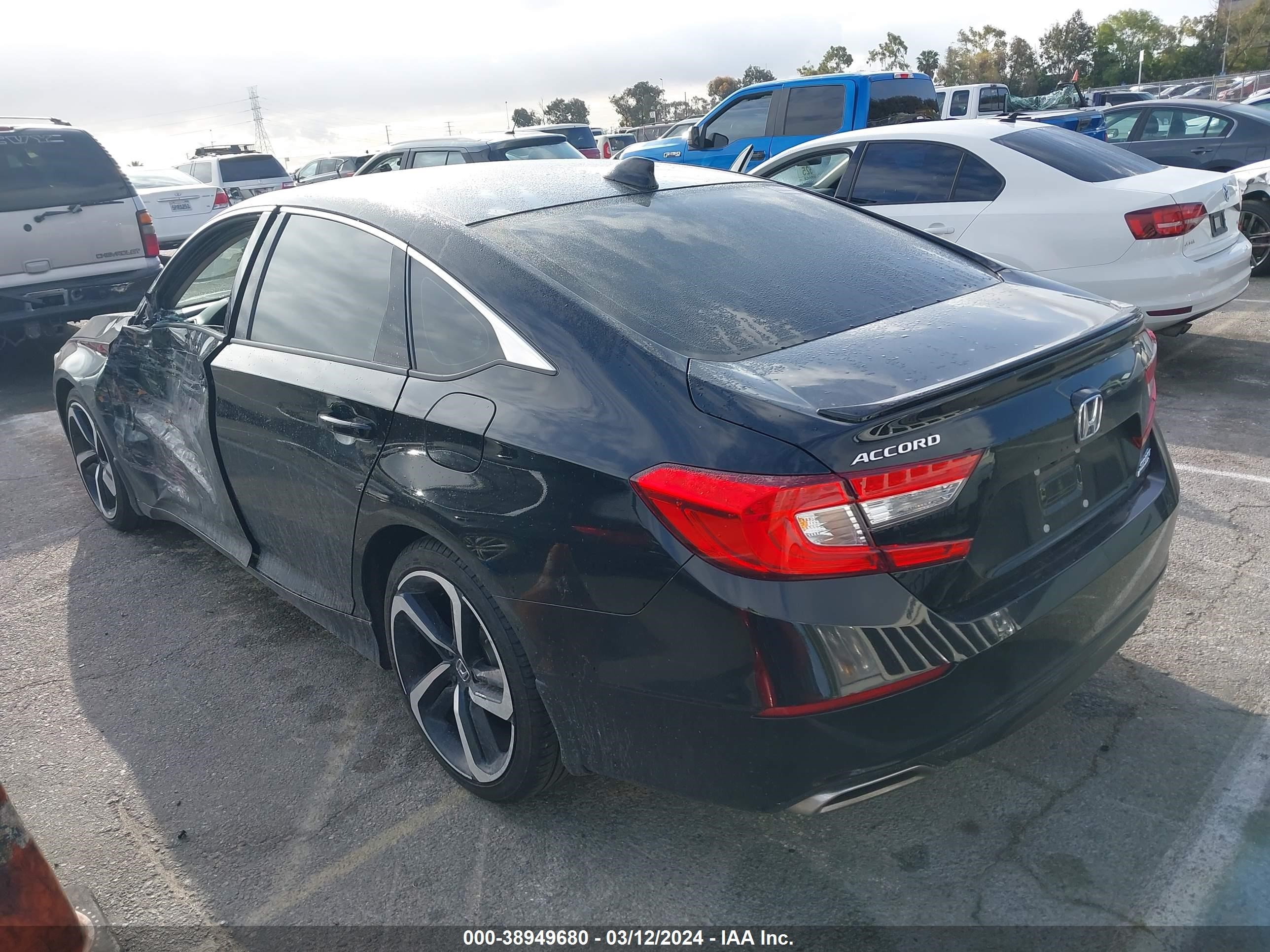 Photo 2 VIN: 1HGCV1F49MA095741 - HONDA ACCORD 