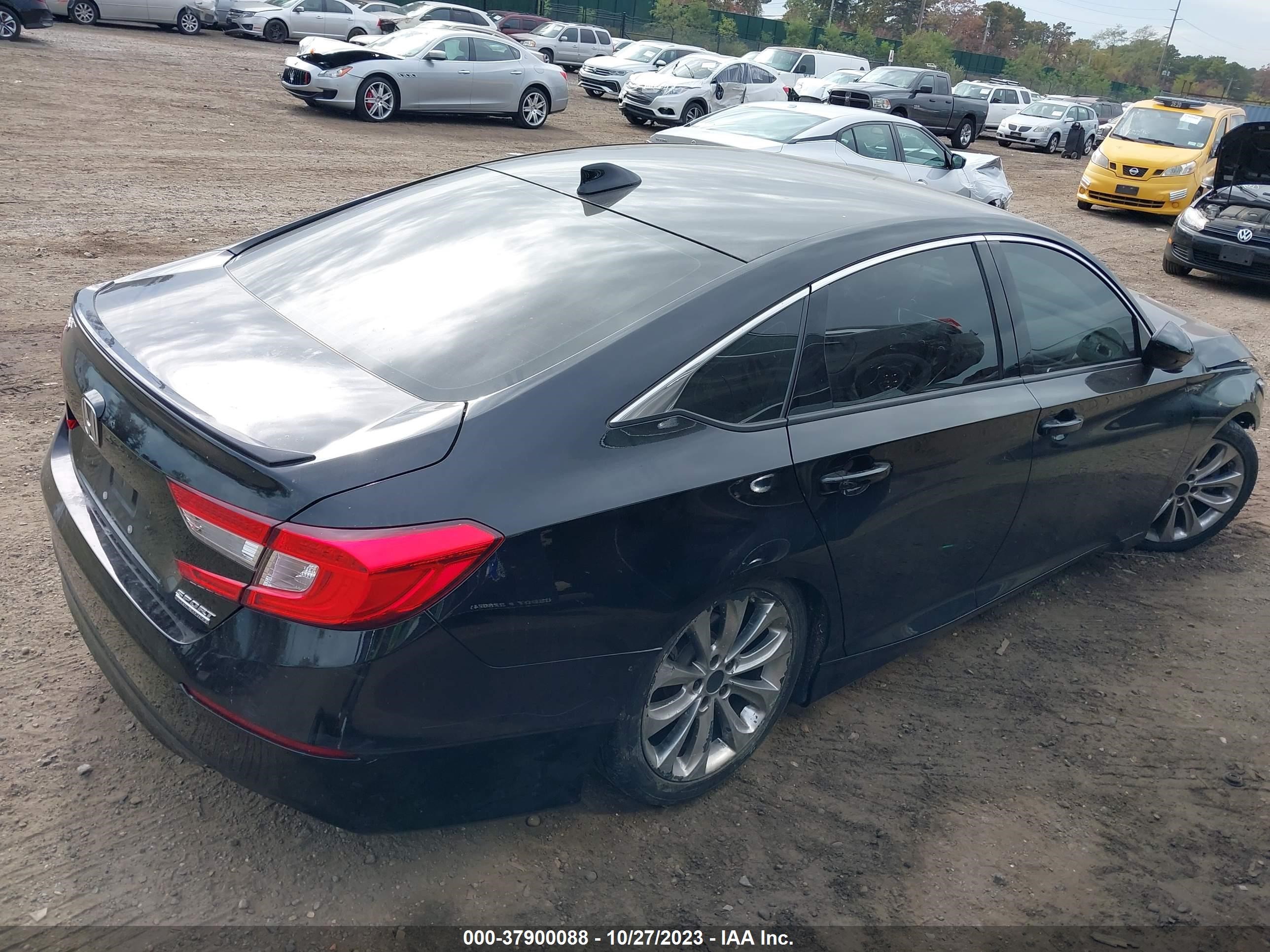 Photo 12 VIN: 1HGCV1F49NA000046 - HONDA ACCORD 