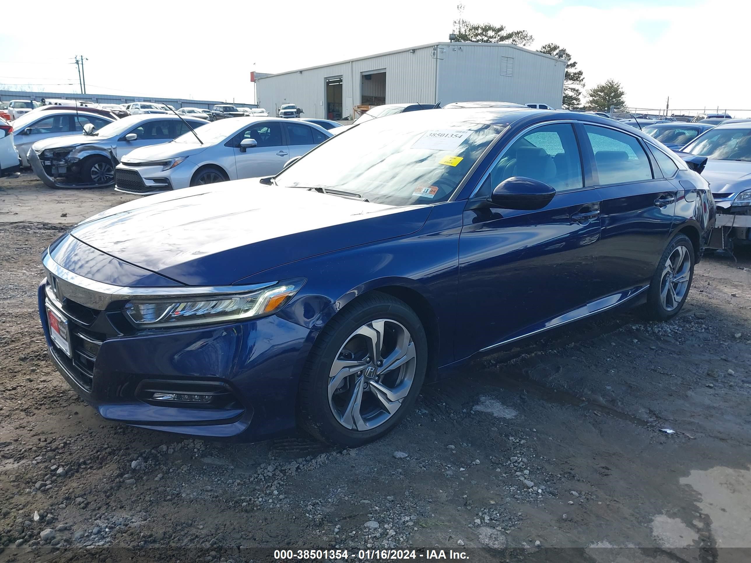 Photo 1 VIN: 1HGCV1F4XJA044308 - HONDA ACCORD 