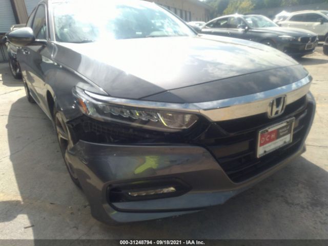 Photo 5 VIN: 1HGCV1F4XJA053946 - HONDA ACCORD SEDAN 