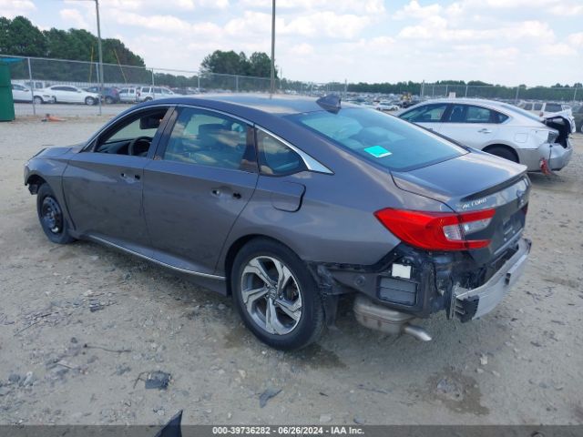 Photo 2 VIN: 1HGCV1F4XJA056040 - HONDA ACCORD 