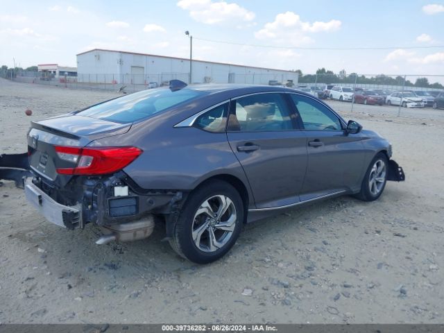 Photo 3 VIN: 1HGCV1F4XJA056040 - HONDA ACCORD 