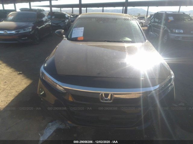 Photo 5 VIN: 1HGCV1F4XJA058676 - HONDA ACCORD SEDAN 