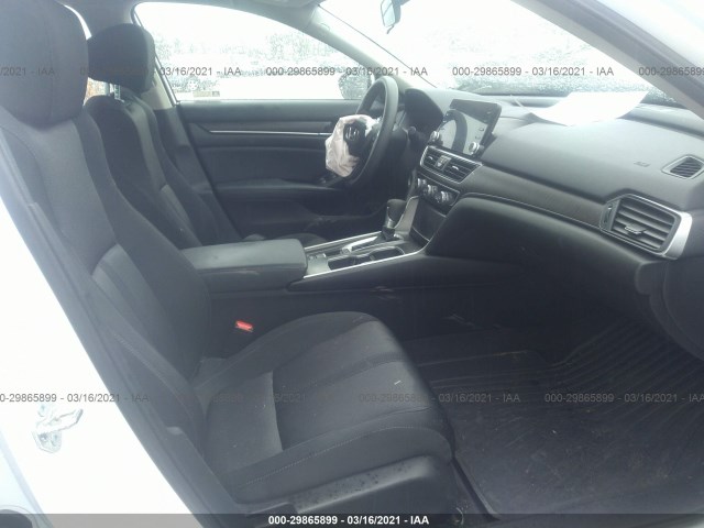 Photo 4 VIN: 1HGCV1F4XJA063246 - HONDA ACCORD SEDAN 