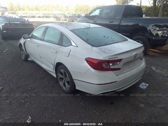 Photo 2 VIN: 1HGCV1F4XJA071010 - HONDA ACCORD SEDAN 