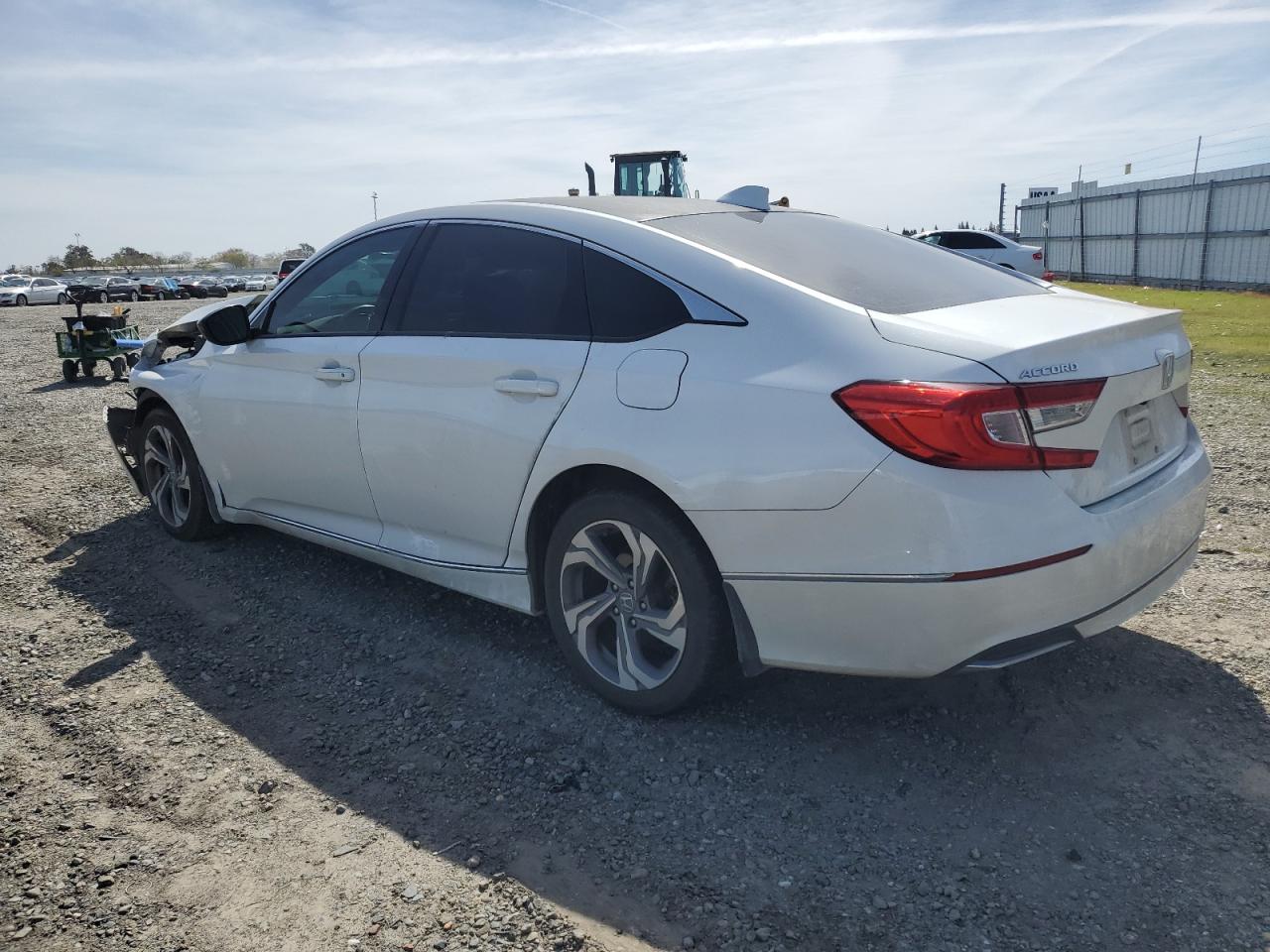 Photo 1 VIN: 1HGCV1F4XJA134803 - HONDA ACCORD 