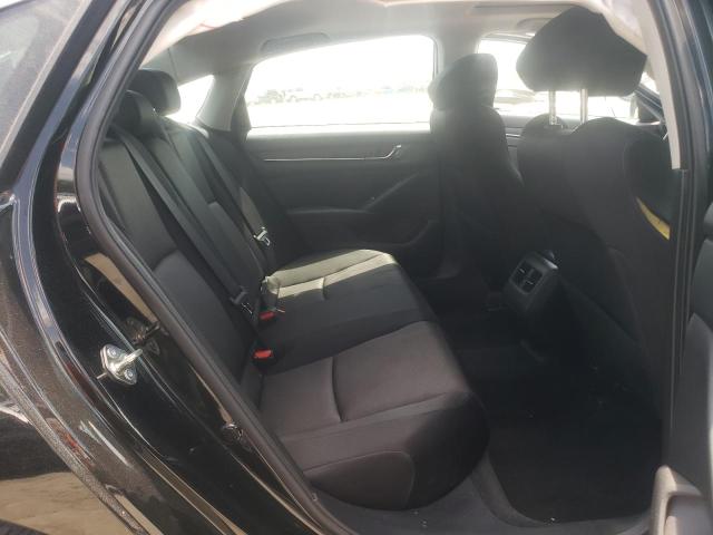 Photo 5 VIN: 1HGCV1F4XJA137314 - HONDA ACCORD EX 