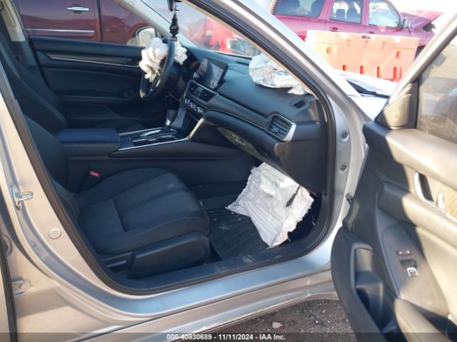 Photo 4 VIN: 1HGCV1F4XJA164948 - HONDA ACCORD 