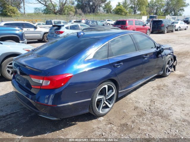 Photo 3 VIN: 1HGCV1F4XJA237588 - HONDA ACCORD 