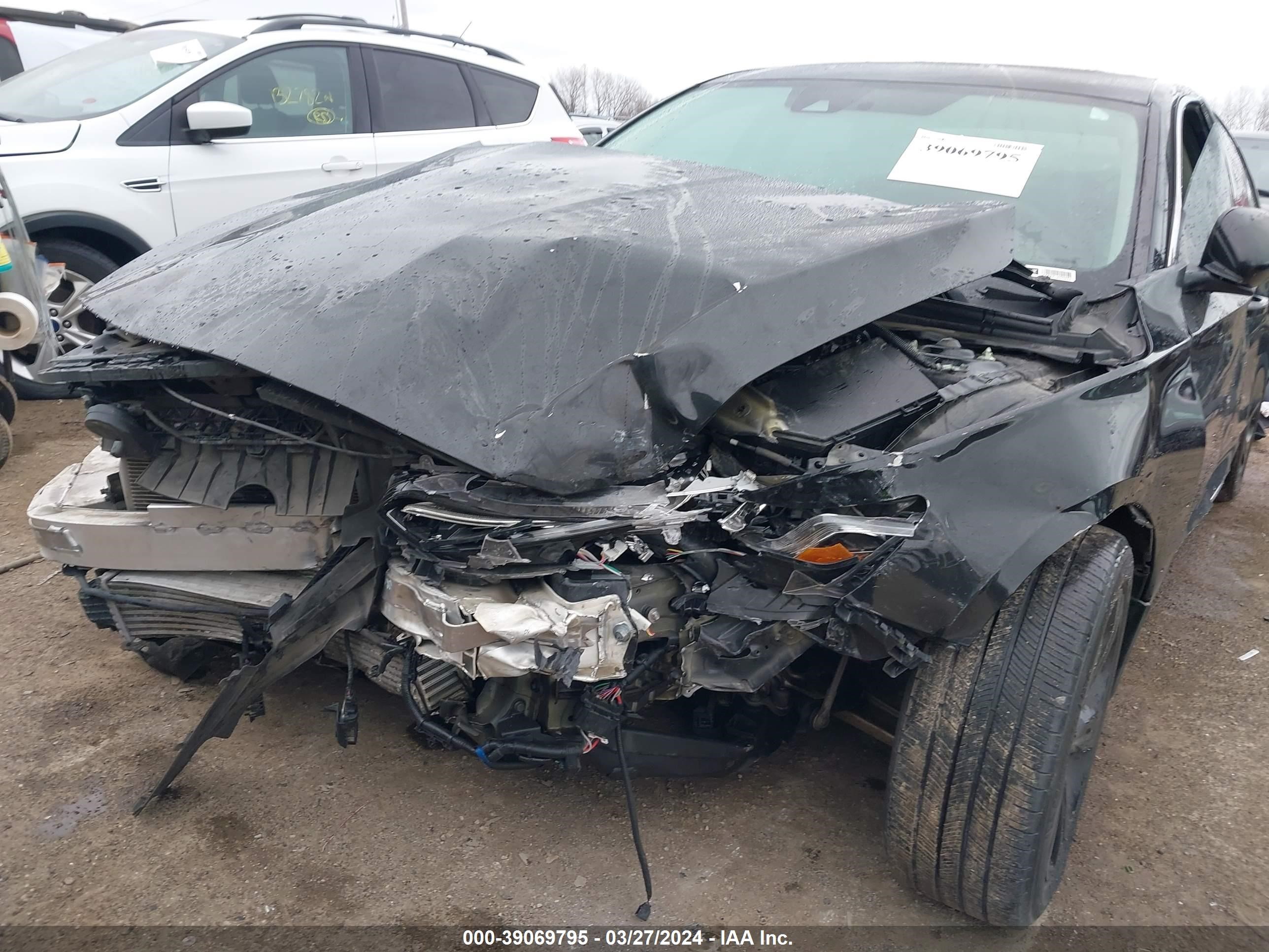 Photo 5 VIN: 1HGCV1F4XKA025758 - HONDA ACCORD 