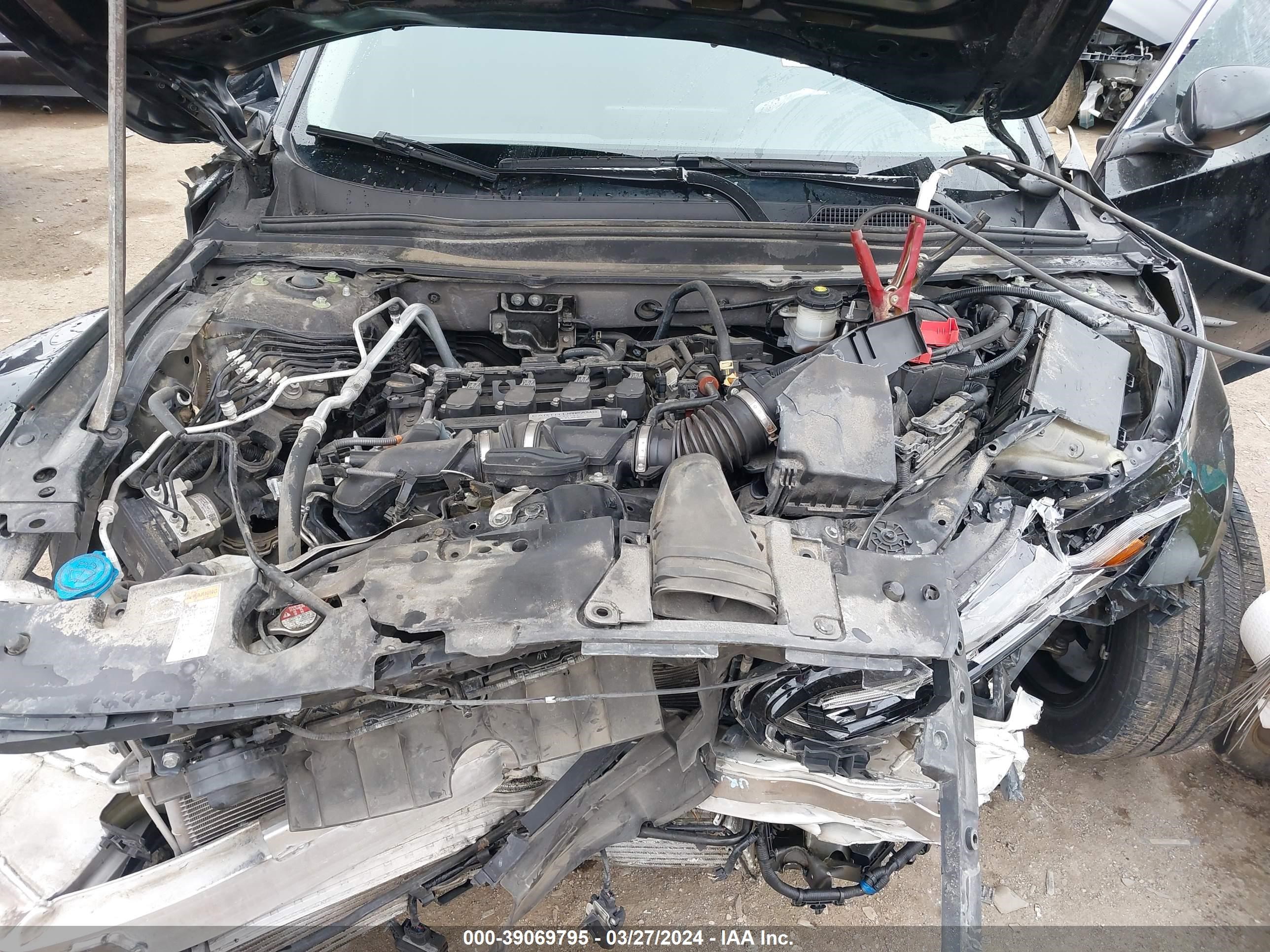 Photo 9 VIN: 1HGCV1F4XKA025758 - HONDA ACCORD 