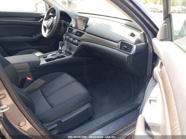 Photo 4 VIN: 1HGCV1F4XKA117887 - HONDA ACCORD 