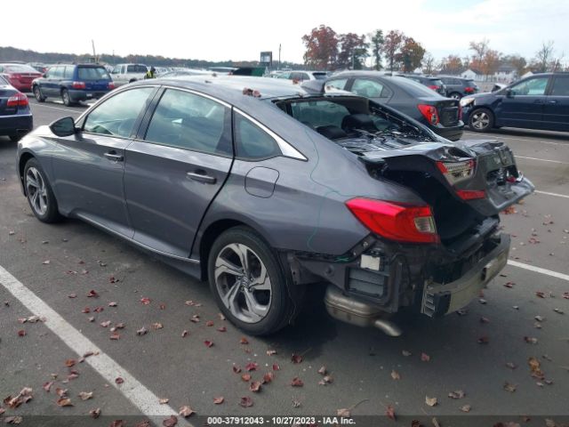 Photo 2 VIN: 1HGCV1F4XLA018715 - HONDA ACCORD 