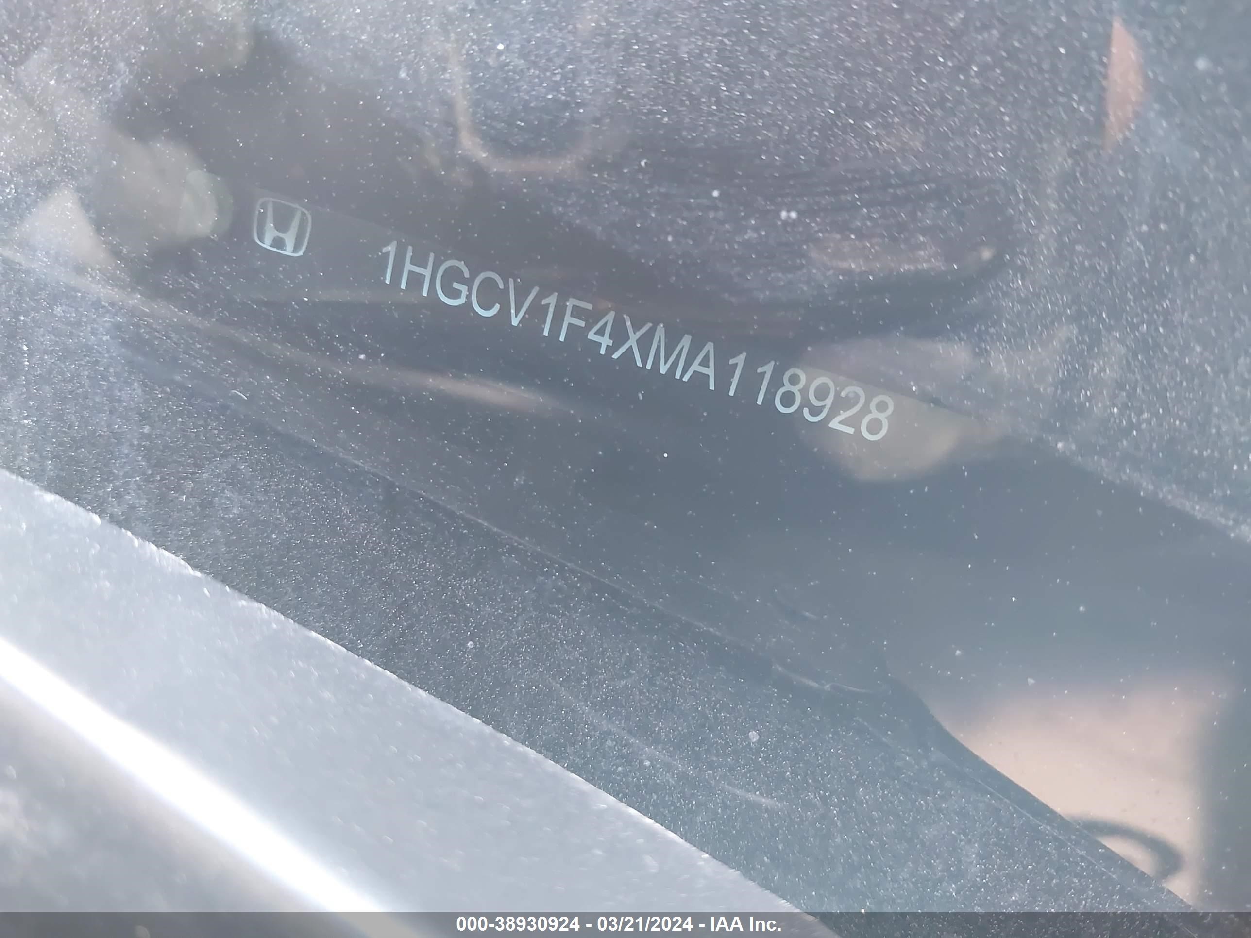 Photo 16 VIN: 1HGCV1F4XMA118928 - HONDA ACCORD 