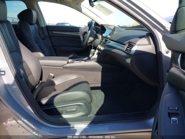 Photo 4 VIN: 1HGCV1F4XNA017437 - HONDA ACCORD 