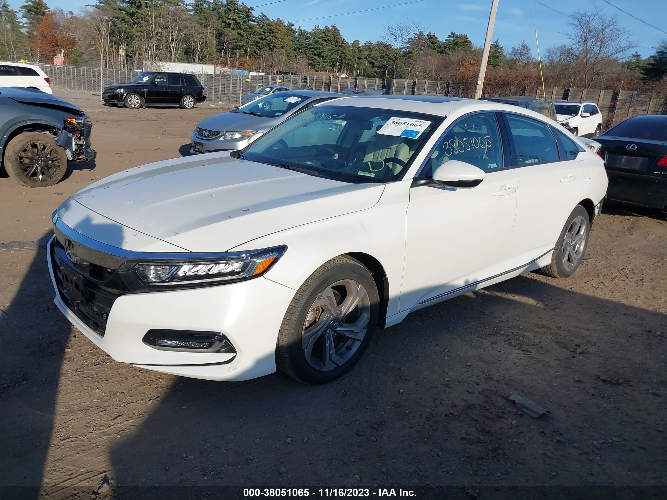 Photo 1 VIN: 1HGCV1F50KA007018 - HONDA ACCORD 