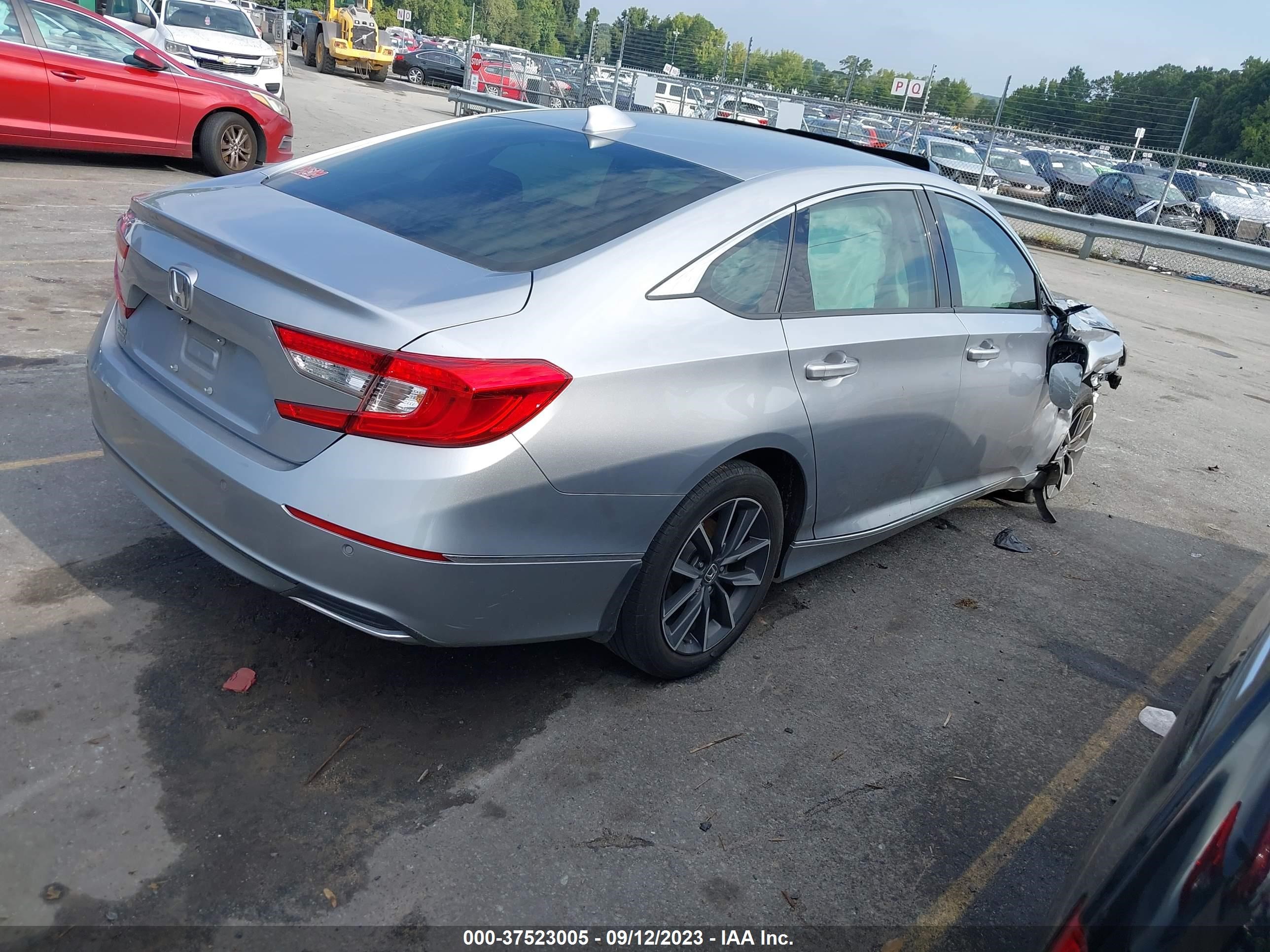 Photo 3 VIN: 1HGCV1F50MA122124 - HONDA ACCORD 