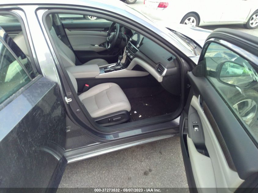 Photo 4 VIN: 1HGCV1F51JA040351 - HONDA ACCORD 