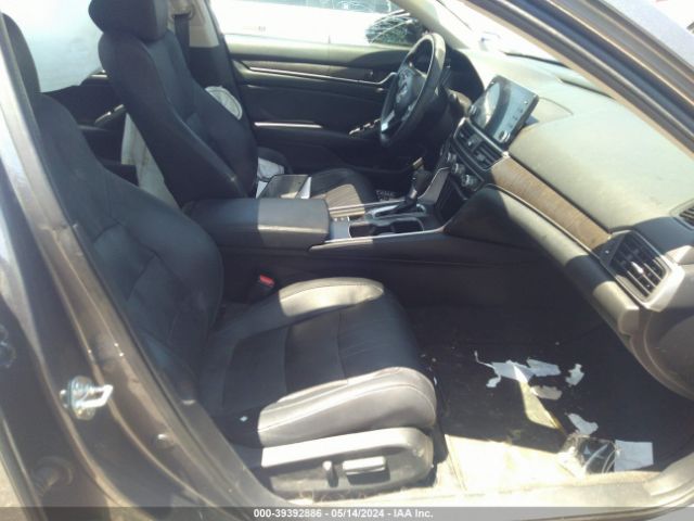 Photo 4 VIN: 1HGCV1F51JA045257 - HONDA ACCORD 