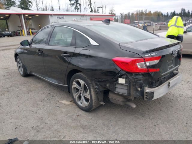 Photo 2 VIN: 1HGCV1F51JA081143 - HONDA ACCORD 